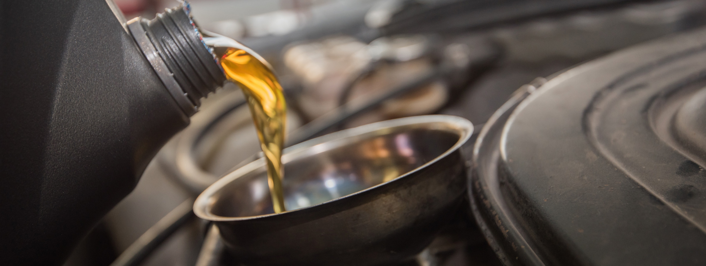 Car receives an oil change in Pompano Beach